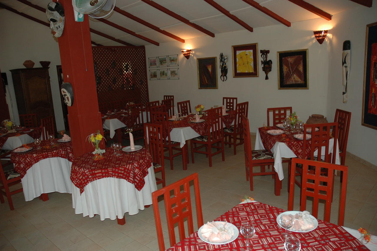 Diamarek Hotel Sur La Plage Saint-Louis Extérieur photo