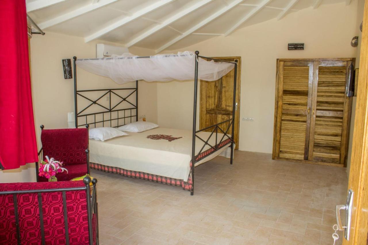 Diamarek Hotel Sur La Plage Saint-Louis Extérieur photo